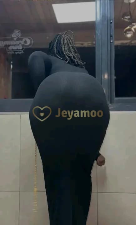 Chatte bien mouillé 