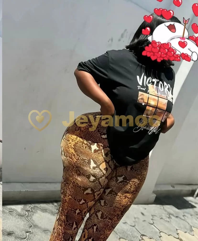 GROSSE FESSES À BAISER À CHEVAL 1
