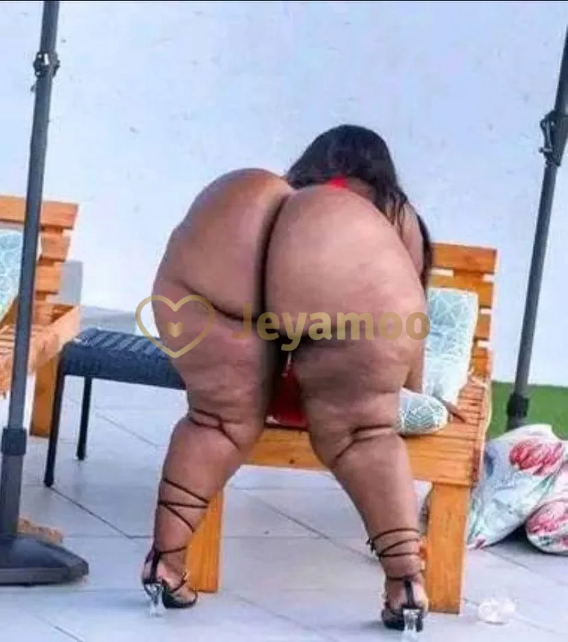 Katchy perversion au clitoris tendu